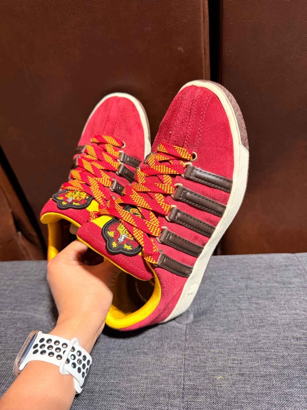 K-Swiss x Harry Potter Classic 2000 Gryffindor Sneakers - Women's Size 6 - Picture 2 of 11
